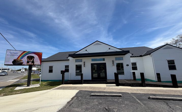 Pictures of Office property located at 120 S John Sims Pkwy, Valparaiso, FL 32580 for lease - image #1