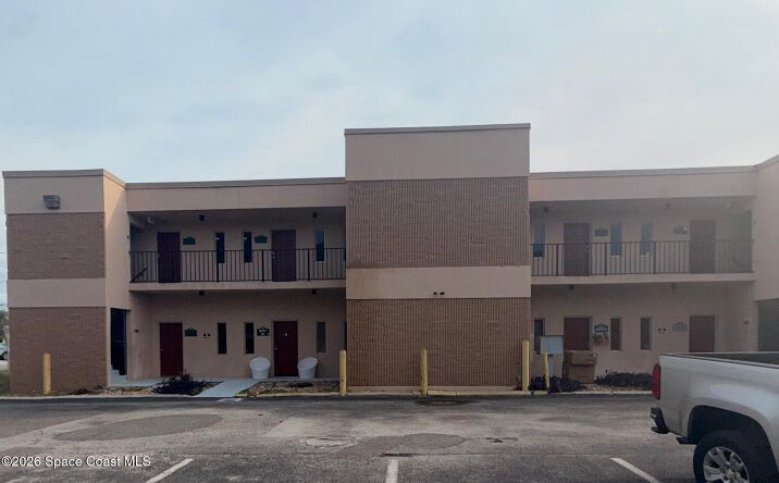 Pictures of Land property located at 115 Hickory Street 201, Melbourne, FL 32904 for lease - image #1
