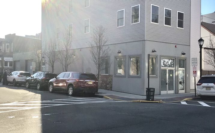 Pictures of Retail, Office, Restaurant property located at 912 Bergenline Ave, Union City, NJ 07087 for lease - image #1
