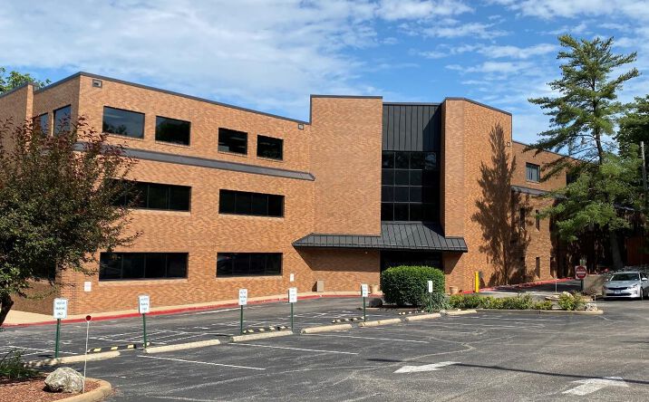 Pictures of Office property located at 12166 Old Big Bend, Kirkwood, MO 63122 for lease - image #1