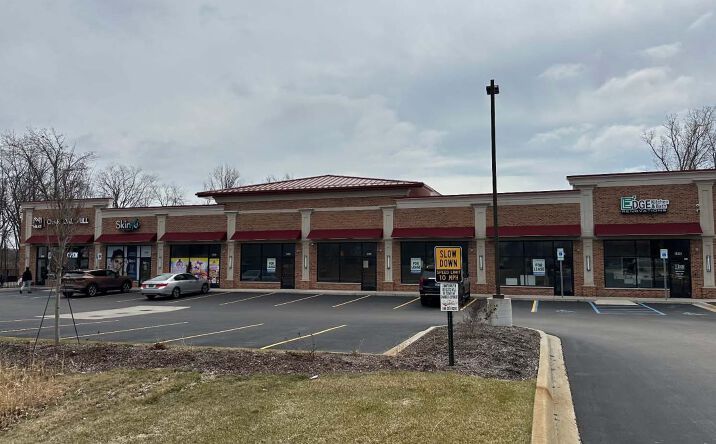 Pictures of Retail, Office property located at 2806-2848 West Maple Road, New Hudson, MI 48165 for lease - image #1