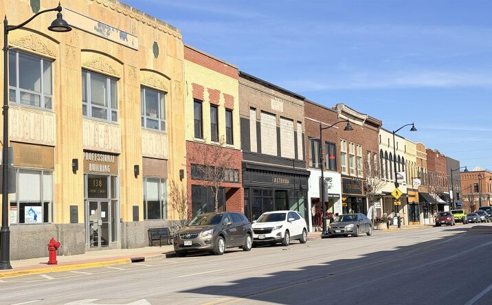 Pictures of Retail, Office, Restaurant, Industrial, Land, Special Purpose property located at 128 - 130 Front, Beaver Dam, WI 53916 for lease - image #1