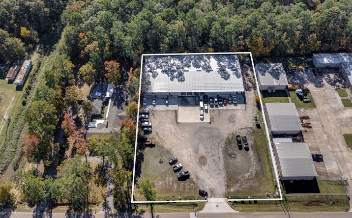Pictures of Industrial property located at 21820 E Wallis Dr, Porter, TX 77365 for lease - image #1