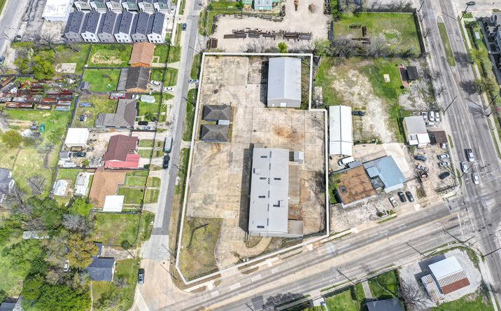 Pictures of Industrial property located at 8902 N Main St, Houston, TX 77022 for lease - image #1