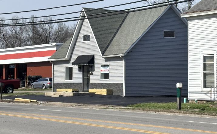 Pictures of Retail, Office, Restaurant property located at 73 Beechmont St, Amelia, OH 45102 for lease - image #1