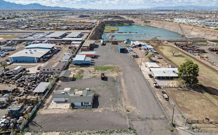 Pictures of Industrial property located at 5440 S 43rd Ave, Phoenix, AZ 85041 for lease - image #1