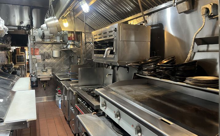 Pictures of Restaurant property located at 102 E 7th St, New York, NY 10009 for lease - image #1