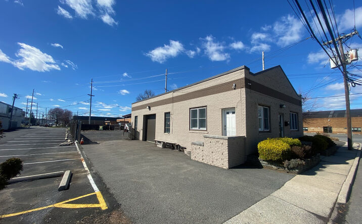 Pictures of Industrial property located at 500 W Commercial Ave, Moonachie, NJ 07074 for lease - image #1