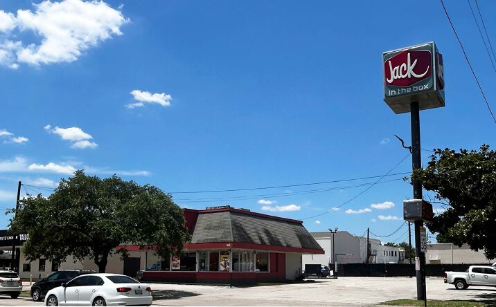 Pictures of Retail, Restaurant property located at NEQ of Bellaire Blvd & Stella Link Rd, Houston, TX 77005 for lease - image #1