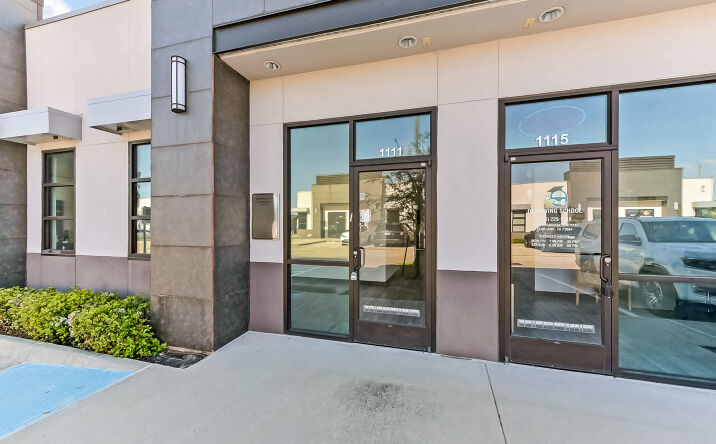 Pictures of Retail, Office property located at 12280 Broadw, Pearland, TX 77581 for lease - image #1