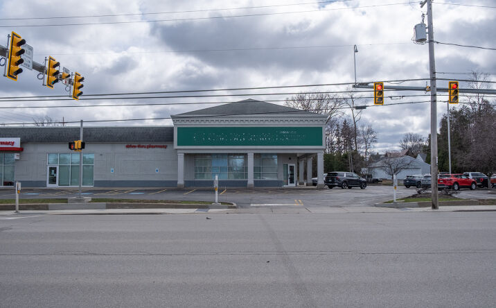 Pictures of Retail, Office, Special Purpose property located at 1535 W 26th St, Erie, PA 16508 for lease - image #1