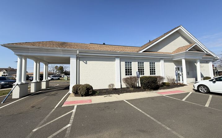 Pictures of Retail, Office property located at 445 W Main St, Branford, CT 06405 for lease - image #1