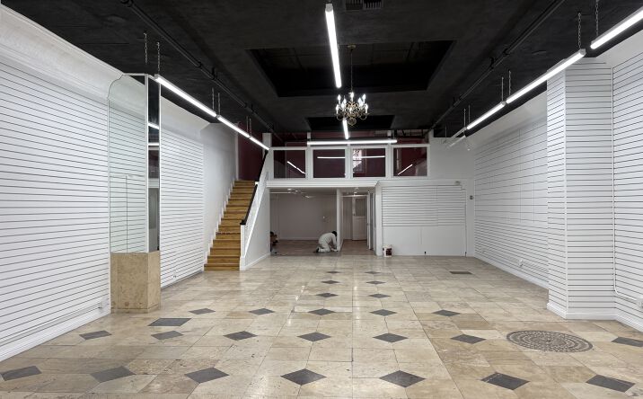 Pictures of Retail, Office property located at 108 W 4th St, Santa Ana, CA 92701 for lease - image #1