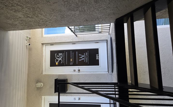 Pictures of Office property located at 350 E Robertson St, Brandon, FL 33511 for lease - image #1