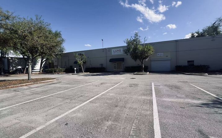 Pictures of Retail property located at 3201 W Colonial Dr, Orlando, FL 32808 for lease - image #1