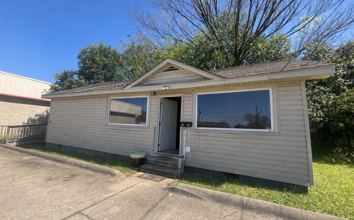 Pictures of Retail property located at 3603 Victory Dr, Columbus, GA 31903 for lease - image #1