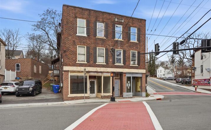 Pictures of Restaurant, Retail property located at 364 North Street, Middletown, NY 10940 for lease - image #1