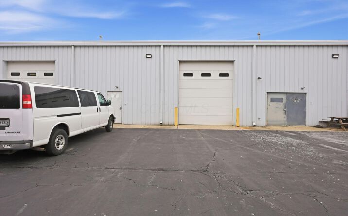 Pictures of Industrial property located at 735 Cross Pointe Rd, Gahanna, OH 43230 for lease - image #1