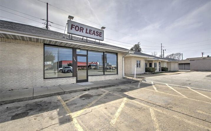 Pictures of Retail, Office property located at 1489 E Eldorado St, Decatur, IL 62521 for lease - image #1