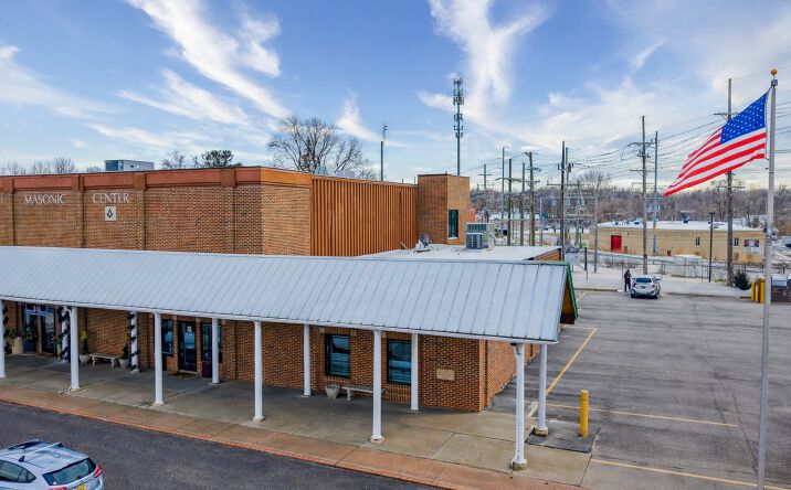 Pictures of Office property located at 315 W North St, Brighton, MI 48116 for lease - image #1