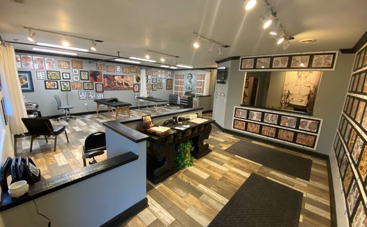 Pictures of Office, Retail property located at 1032 E Commercial Ave, Lowell, IN 46356 for lease - image #1