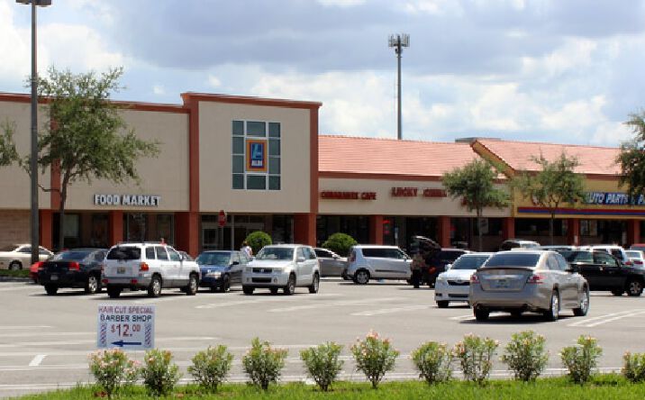 Pictures of Retail property located at 6800 Aloma Ave, Winter Park, FL 32792 for lease - image #1