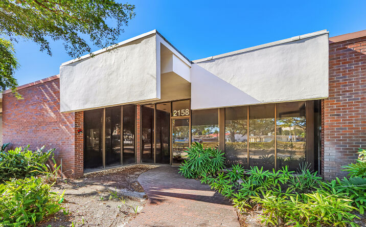 Pictures of Office property located at 2158 Johnson St, Fort Myers, FL 33901 for lease - image #1
