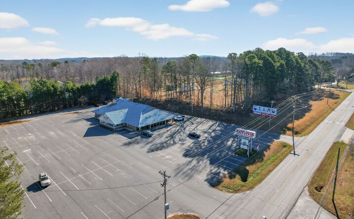Pictures of Restaurant property located at 2200 N Fayetteville St, Asheboro, NC 27203 for lease - image #1