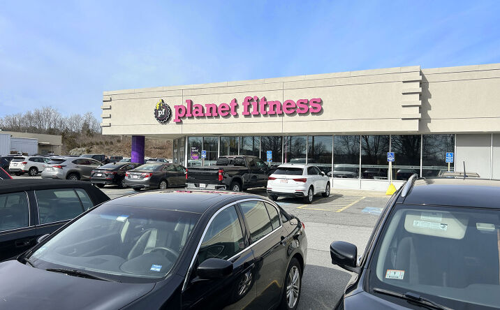 Pictures of Retail property located at 10 Newbury St, Danvers, MA 01923 for lease - image #1
