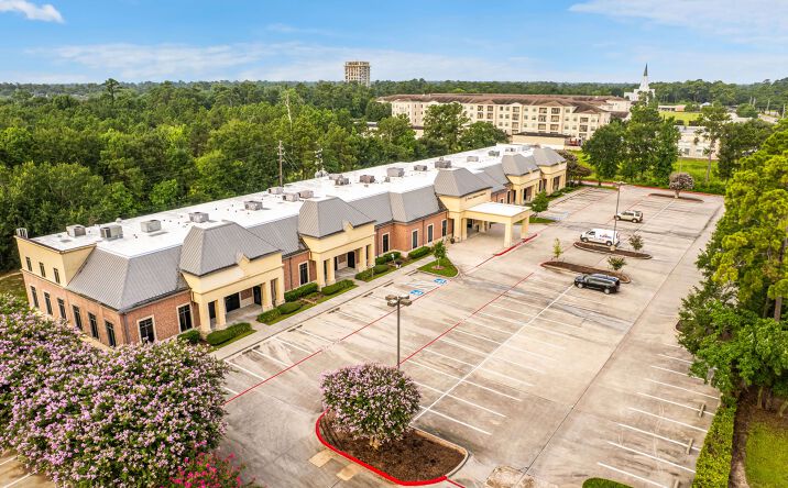 Pictures of Office, Retail property located at 8111 Cypresswood Dr, Spring, TX 77379 for lease - image #1