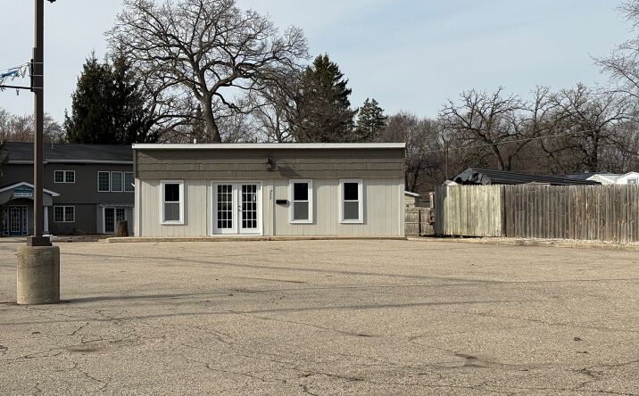 Pictures of Retail, Office, Special Purpose property located at 222 WI-50, Delavan, WI 53115 for lease - image #1