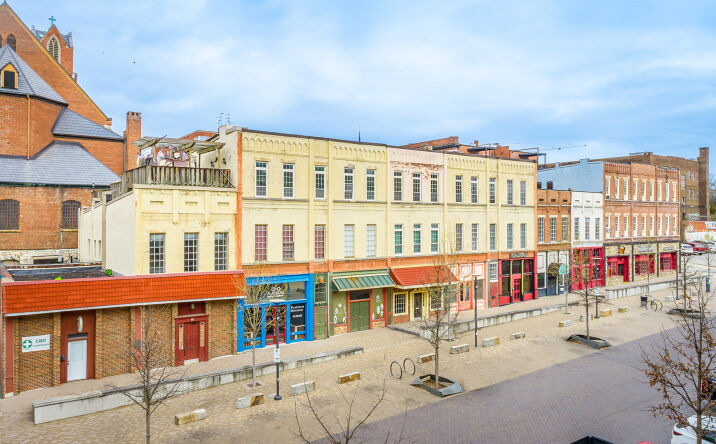 Pictures of Retail property located at 19 Patten Pkwy, Chattanooga, TN 37402 for lease - image #1