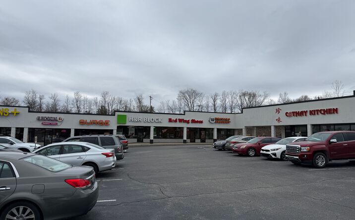 Pictures of Retail property located at 8069 Connector Dr, Florence, KY 41042 for lease - image #1