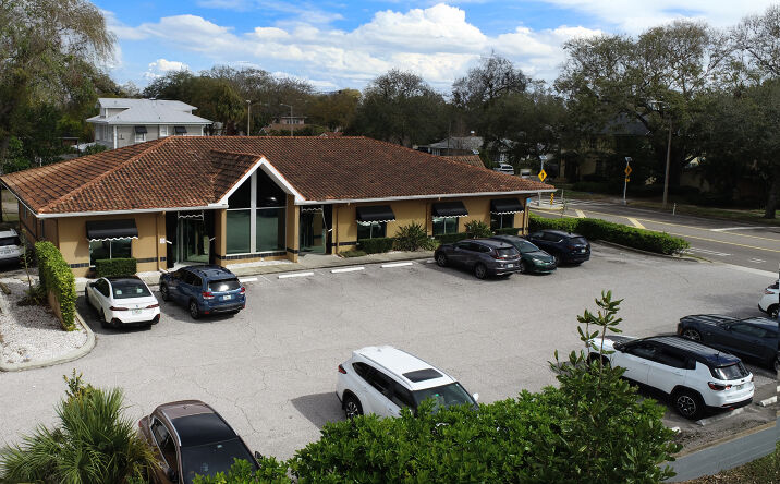 Pictures of Office property located at 1600 Dr M.L.K. Jr St N, St. Petersburg, FL 33704 for lease - image #1