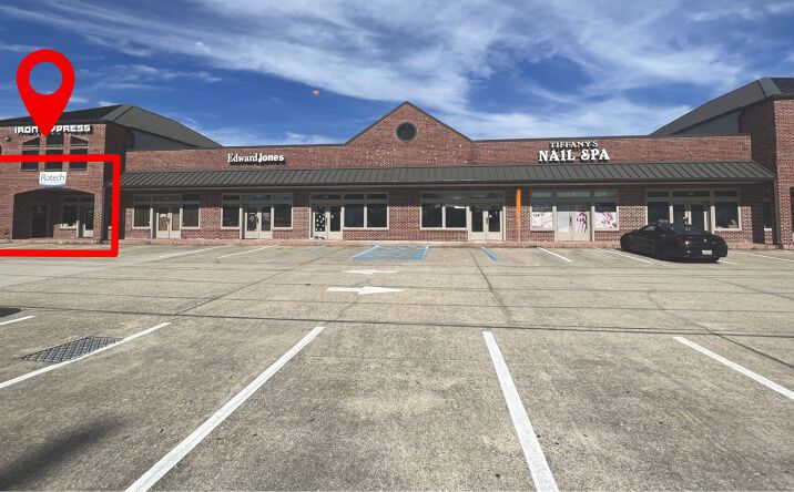 Pictures of Retail, Office property located at 931 E Prien Lake Rd, Lake Charles, LA 70601 for lease - image #1