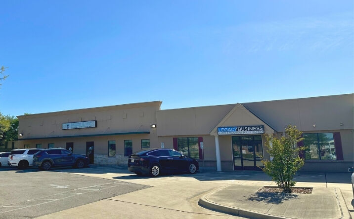 Pictures of Retail, Office property located at 3206 Longmire Dr, College Station, TX 77845 for lease - image #1