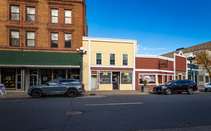 Pictures of Retail, Office, Restaurant property located at 515 Main St, La Crosse, WI 54601 for lease - image #1