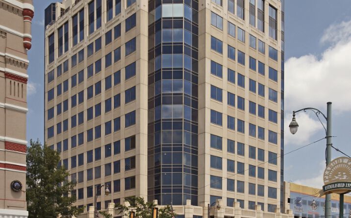 Pictures of Office property located at 100 Peabody Pl, Memphis, TN 38103 for lease - image #1