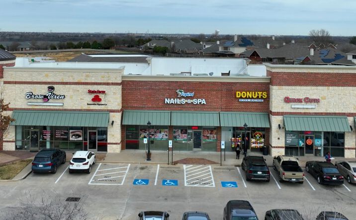 Pictures of Retail, Restaurant, Office property located at 3701 E Broad St, Mansfield, TX 76063 for lease - image #1