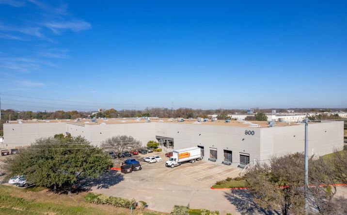 Pictures of Industrial property located at 800 Interchange Blvd, Austin, TX 78721 for lease - image #1