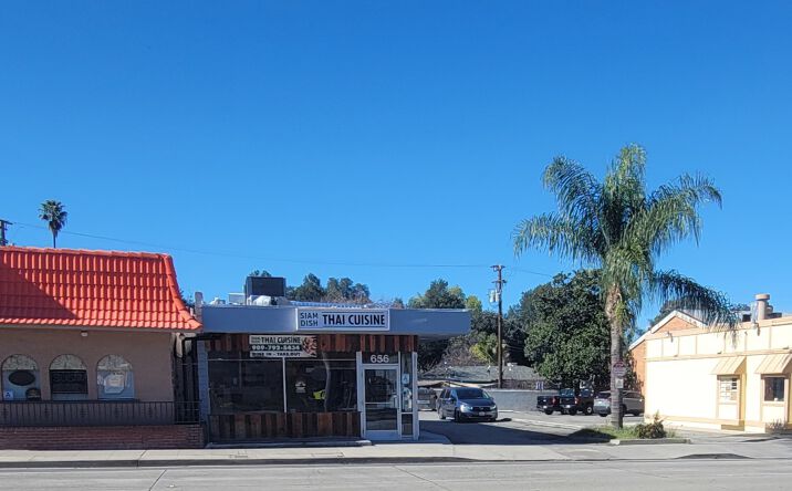 Pictures of Restaurant property located at 656 E Redlands Blvd, Redlands, CA 92373 for lease - image #1