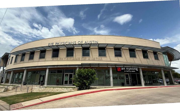 Pictures of Retail property located at 5011 Burnet Rd, Austin, TX 78756 for lease - image #1