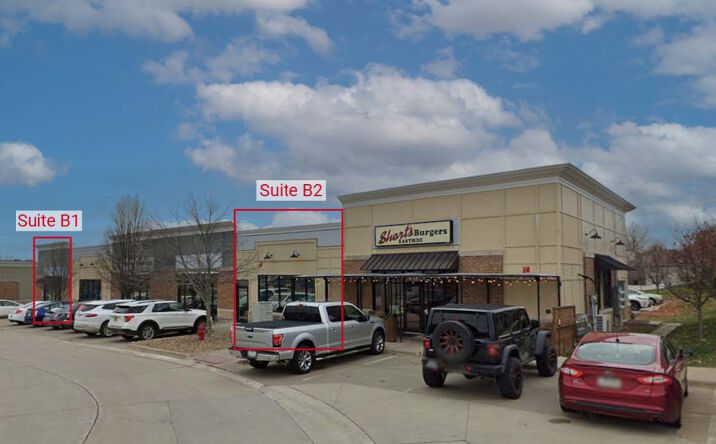 Pictures of Retail, Office property located at 521 Westbury Dr, Iowa City, IA 52245 for lease - image #1