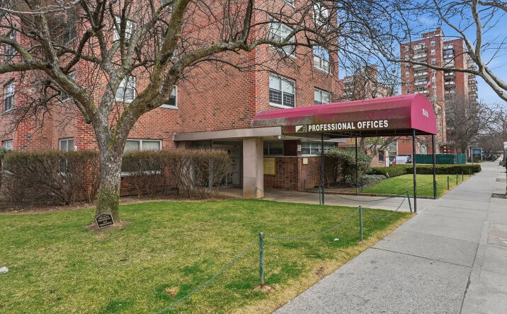 Pictures of Office property located at 70-31 108th St, Forest Hills, NY 11375 for lease - image #1