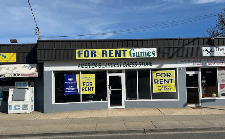 Pictures of Retail property located at 832 N Broadway, Oyster Bay, NY 11758 for lease - image #1