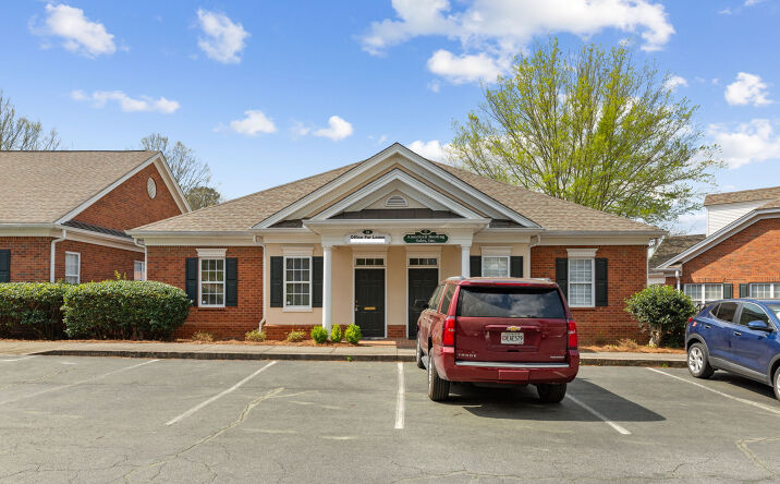 Pictures of Retail, Office property located at 3535 Roswell Rd, Marietta, GA 30062 for lease - image #1