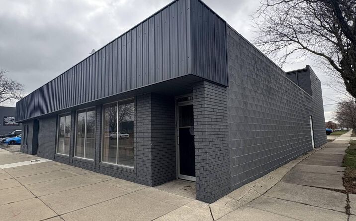 Pictures of Retail, Office, Industrial property located at 2189 Eureka Rd, Wyandotte, MI 48192 for lease - image #1