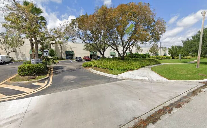 Pictures of Industrial property located at 555-599 Sawgrass Corporate Pky, Sunrise, FL 33325 for lease - image #1