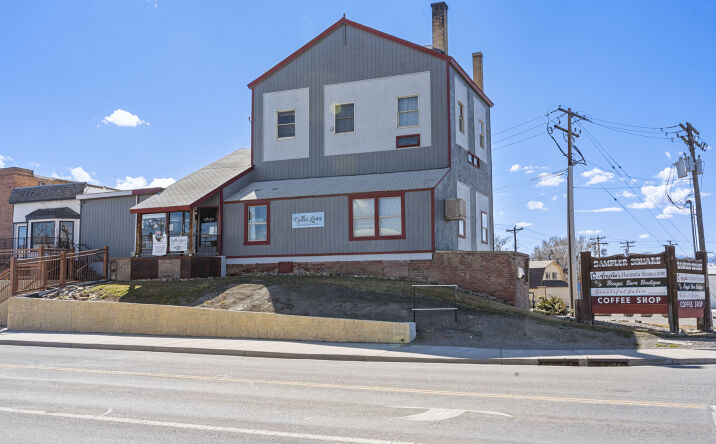 Pictures of Restaurant property located at 8 S Grand Ave, Montrose, CO 81401 for lease - image #1