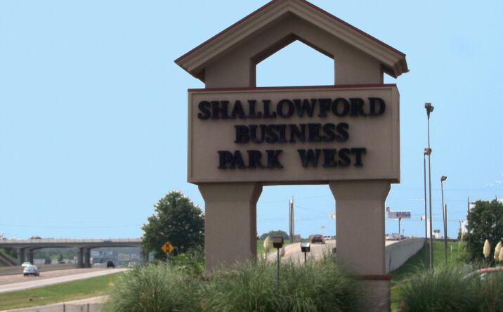 Pictures of Office property located at 5959 Shallowford Rd, Chattanooga, TN 37421 for lease - image #1